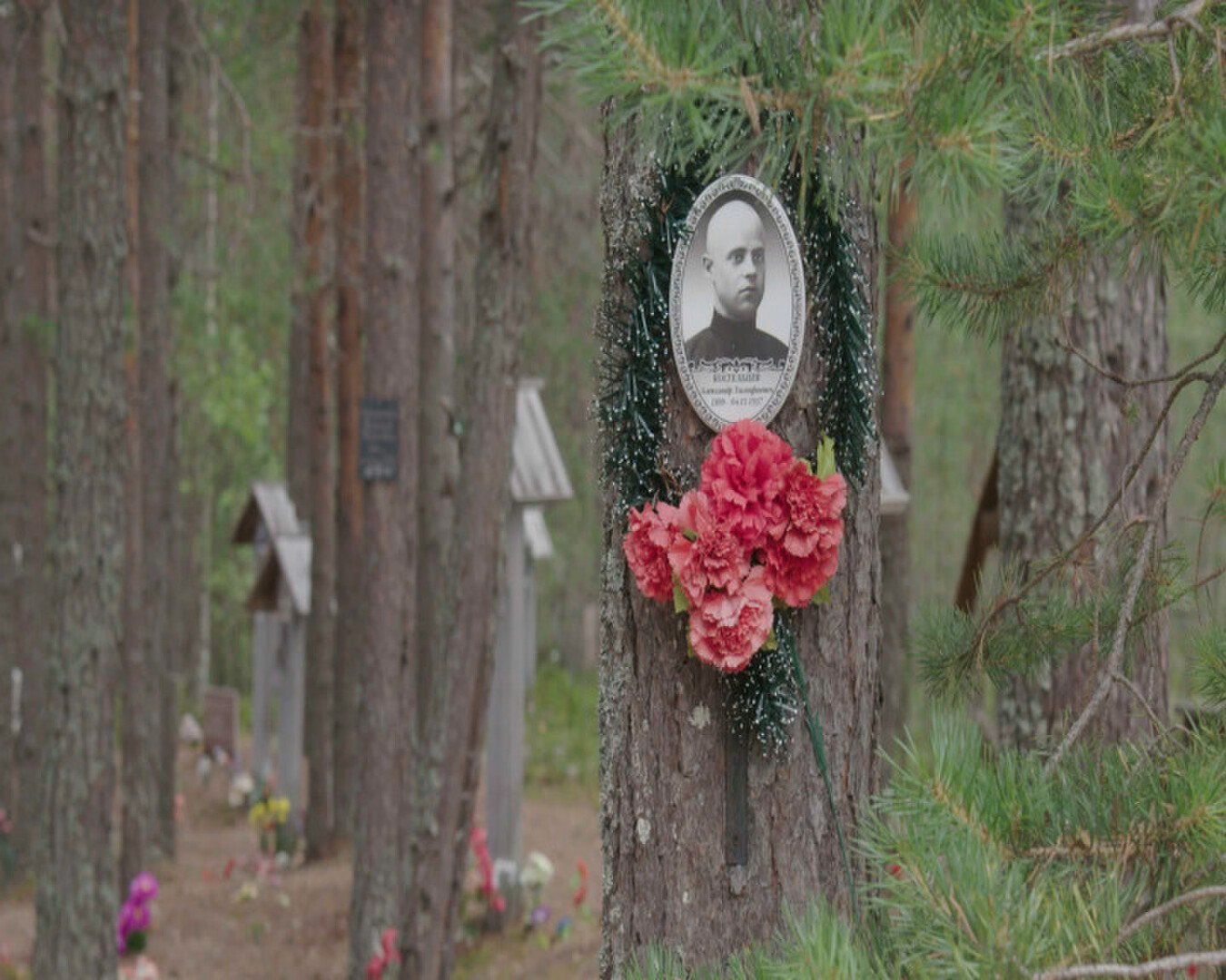 Photo 2 5._Memorials_on_Sandarmokh_execution_site_and_mass_grave_from_Stalin_era