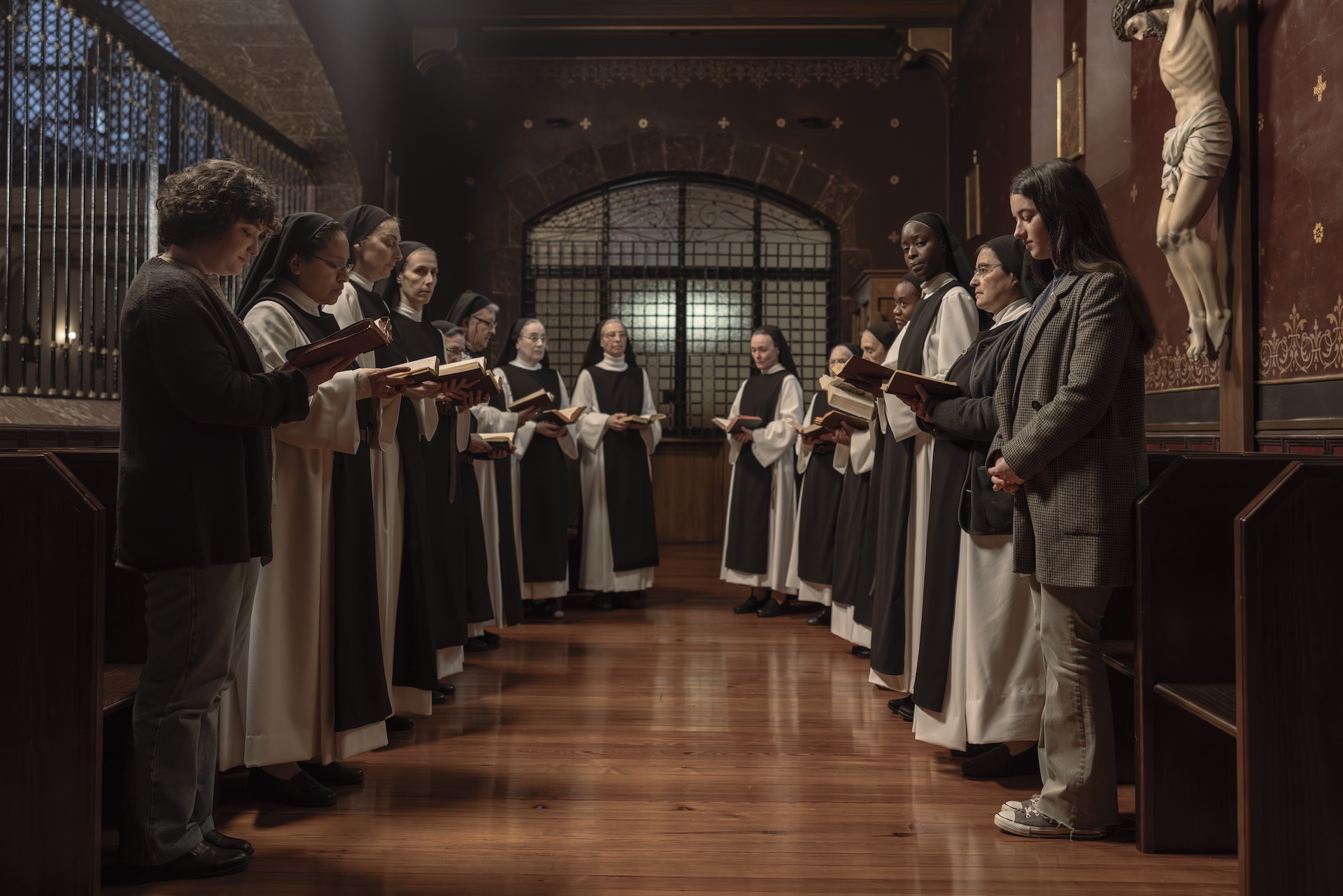 LOS_DOMINGOS_STILL_29523
